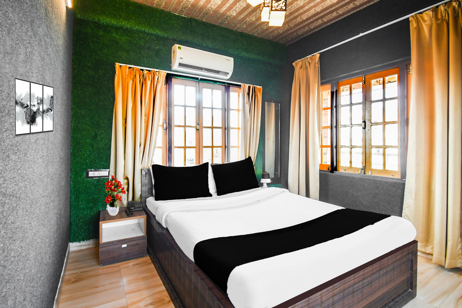 super hotel o champasari siliguri formerly four fox suits