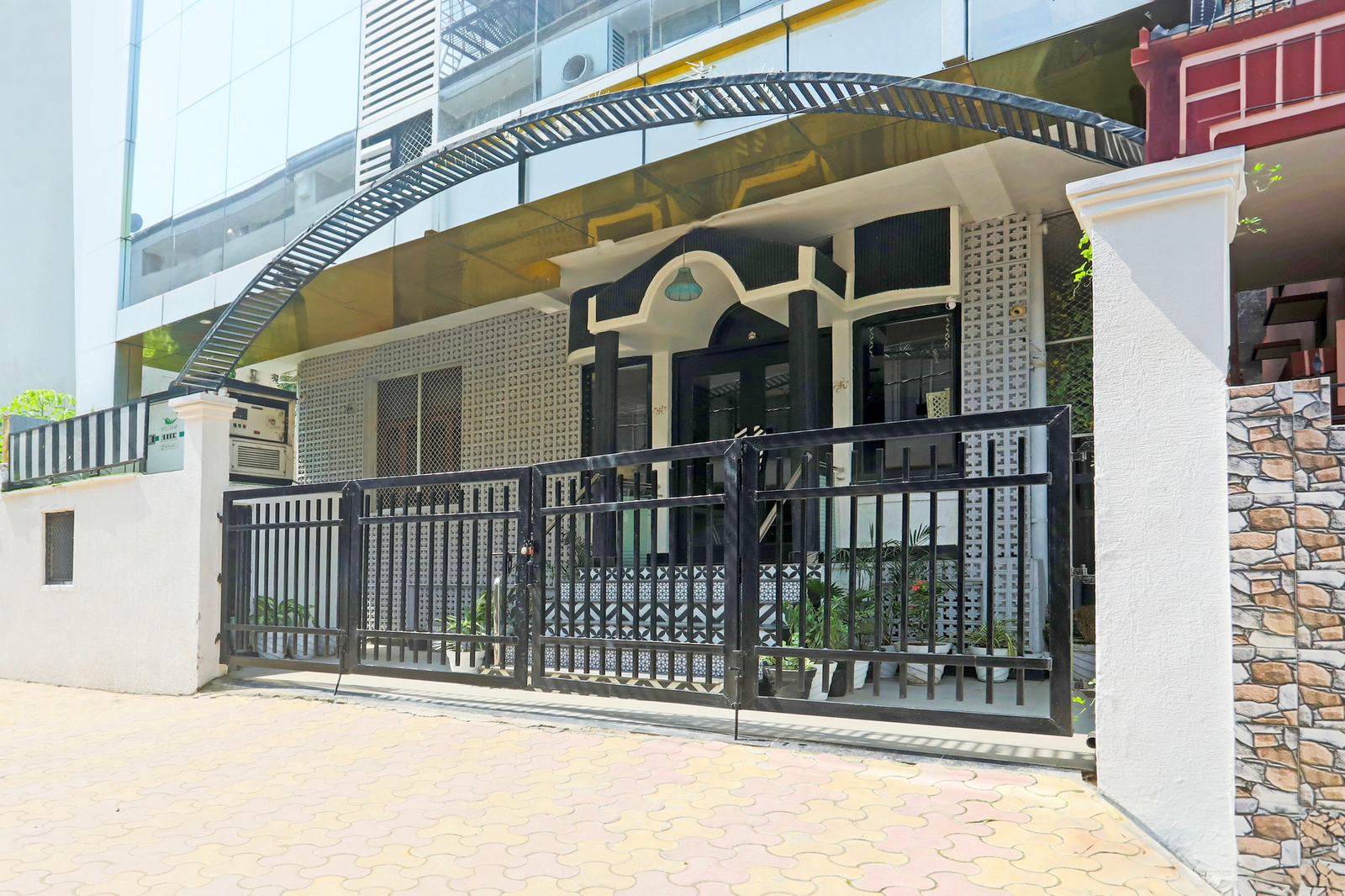 Super Townhouse Cantonment Varanasi Formerly Sarin Inn,,3 star