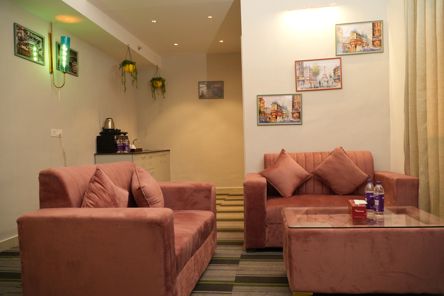 nimantrana hotel and suites