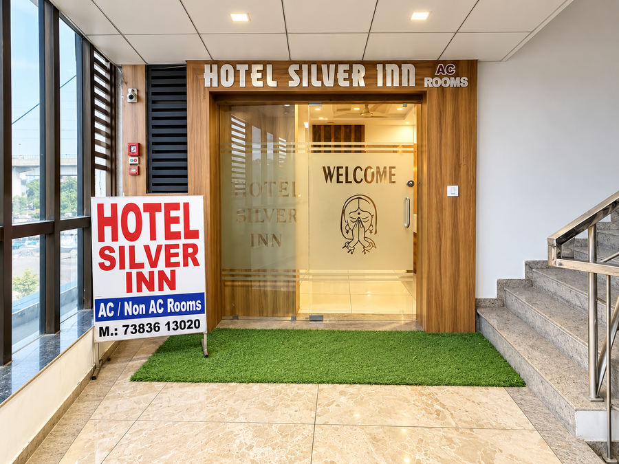 Hotel Silver Inn,2Nd Floor, Tapovan Circle, Atishay Prism, Visat, Gandhinagar Highway, Nigam Nagar, Chandkheda, Ahmedabad, Gujarat 382424,2 star