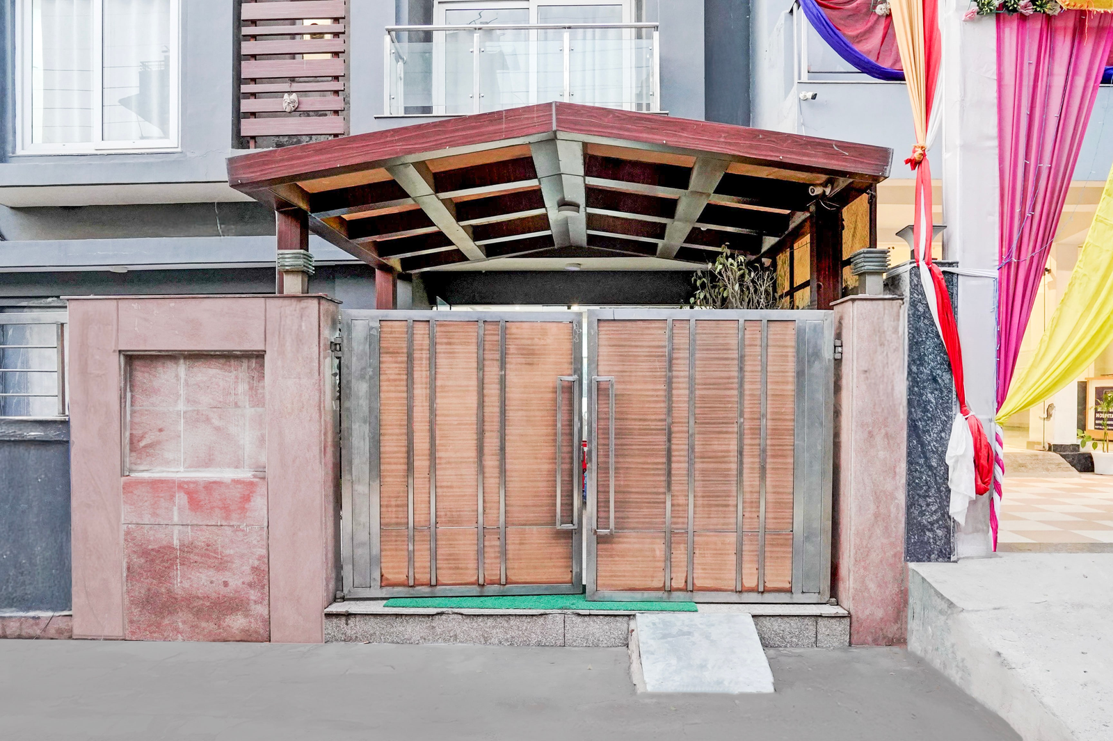 super townhouse sector 122 noida