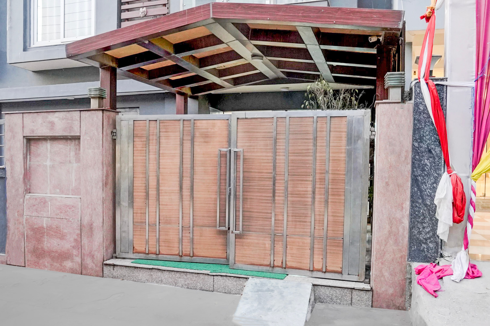 super townhouse sector 122 noida