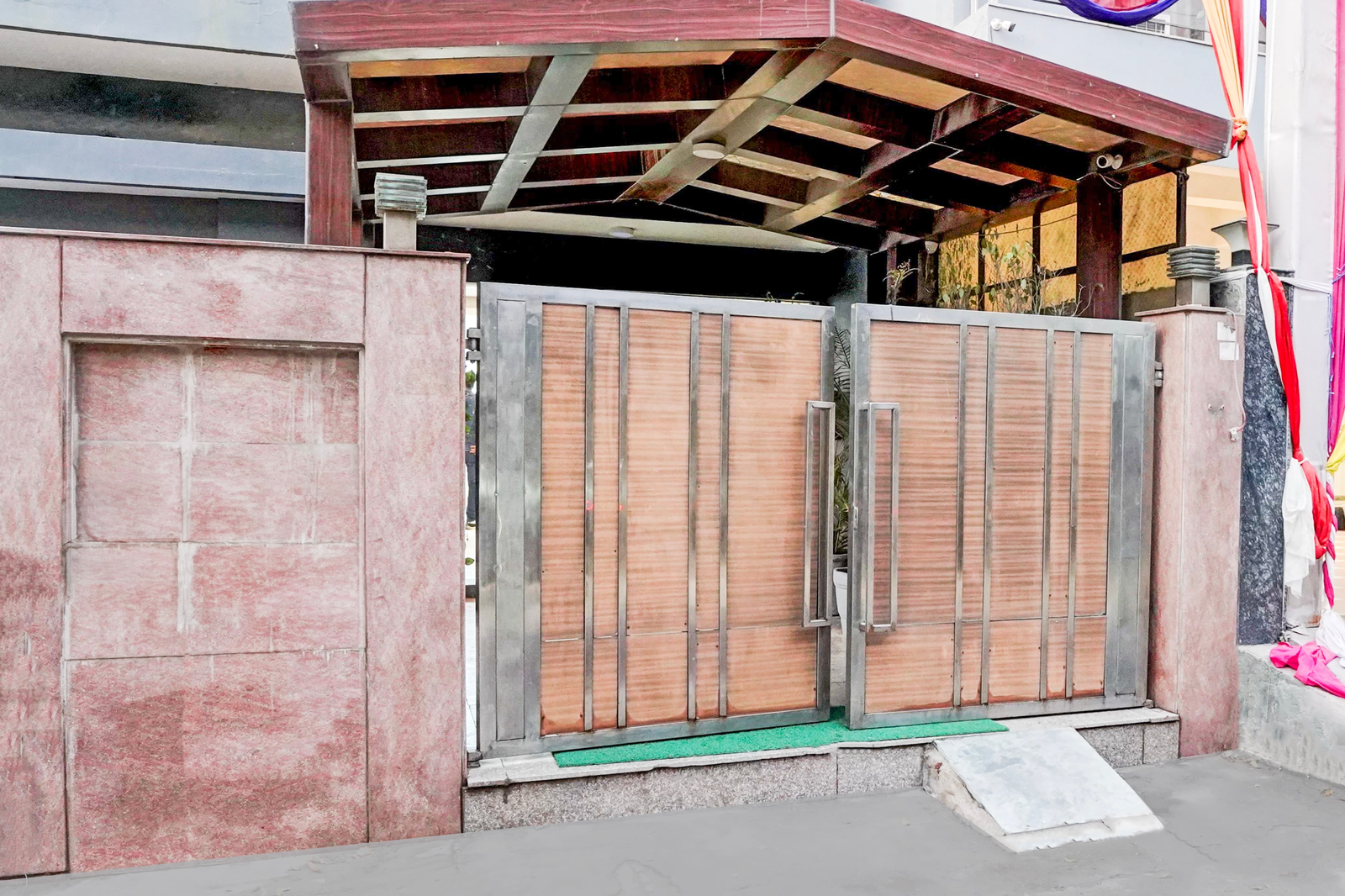 super townhouse sector 122 noida