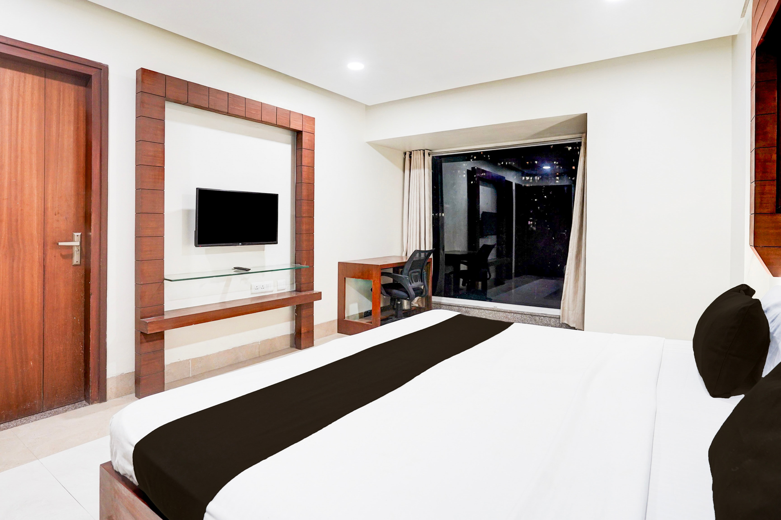 super townhouse sector 122 noida