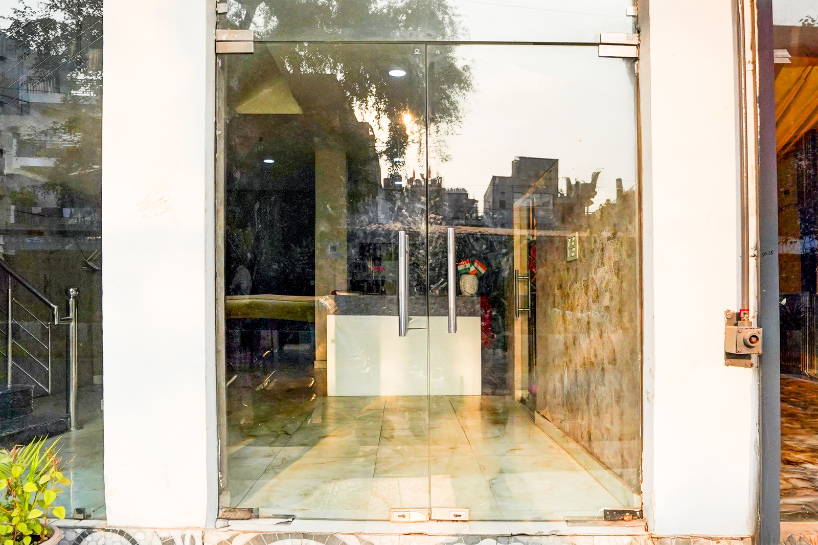 Super Collection O Dallupura Road Noida,,3 star