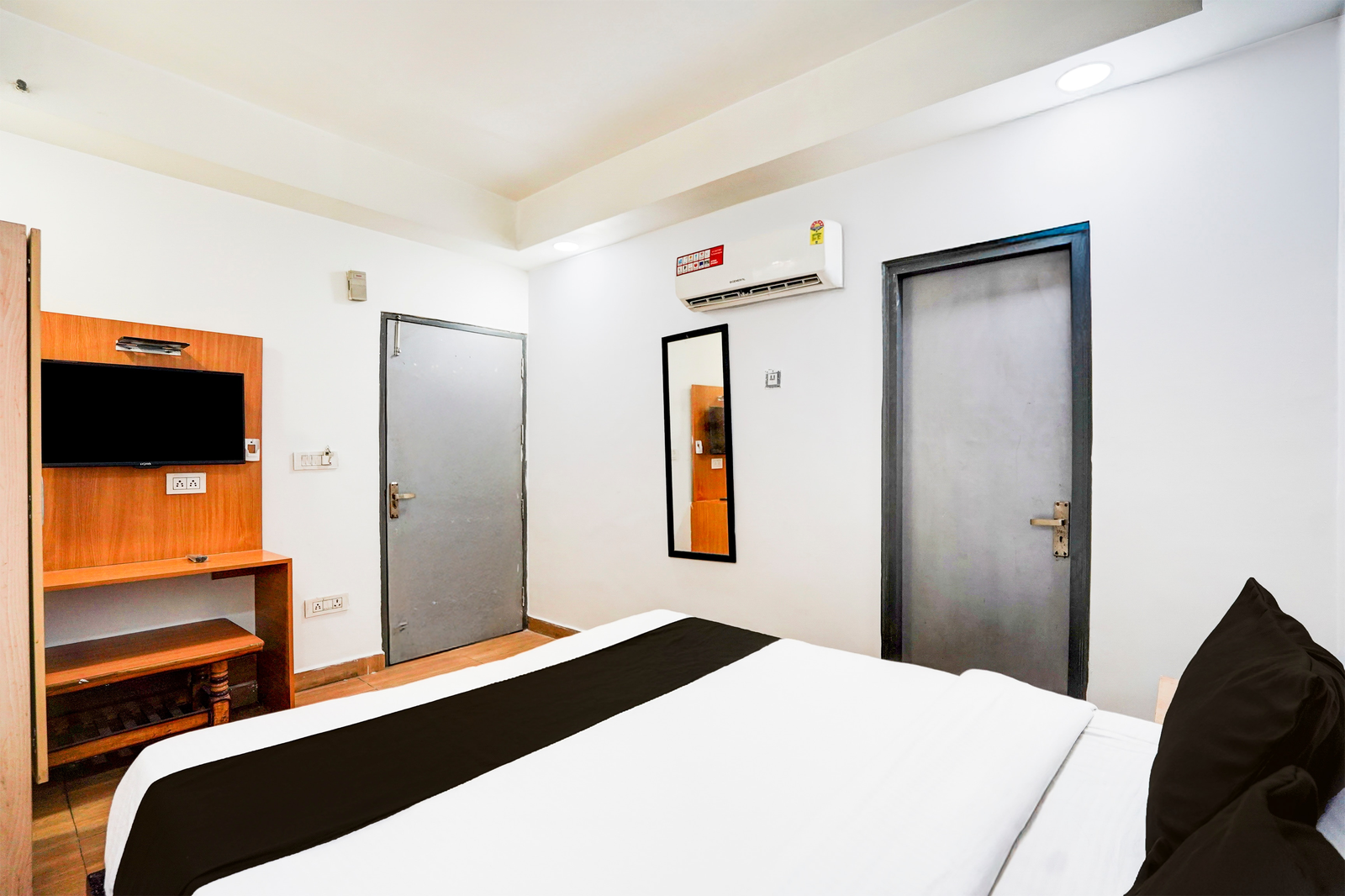 super collection o dallupura road noida