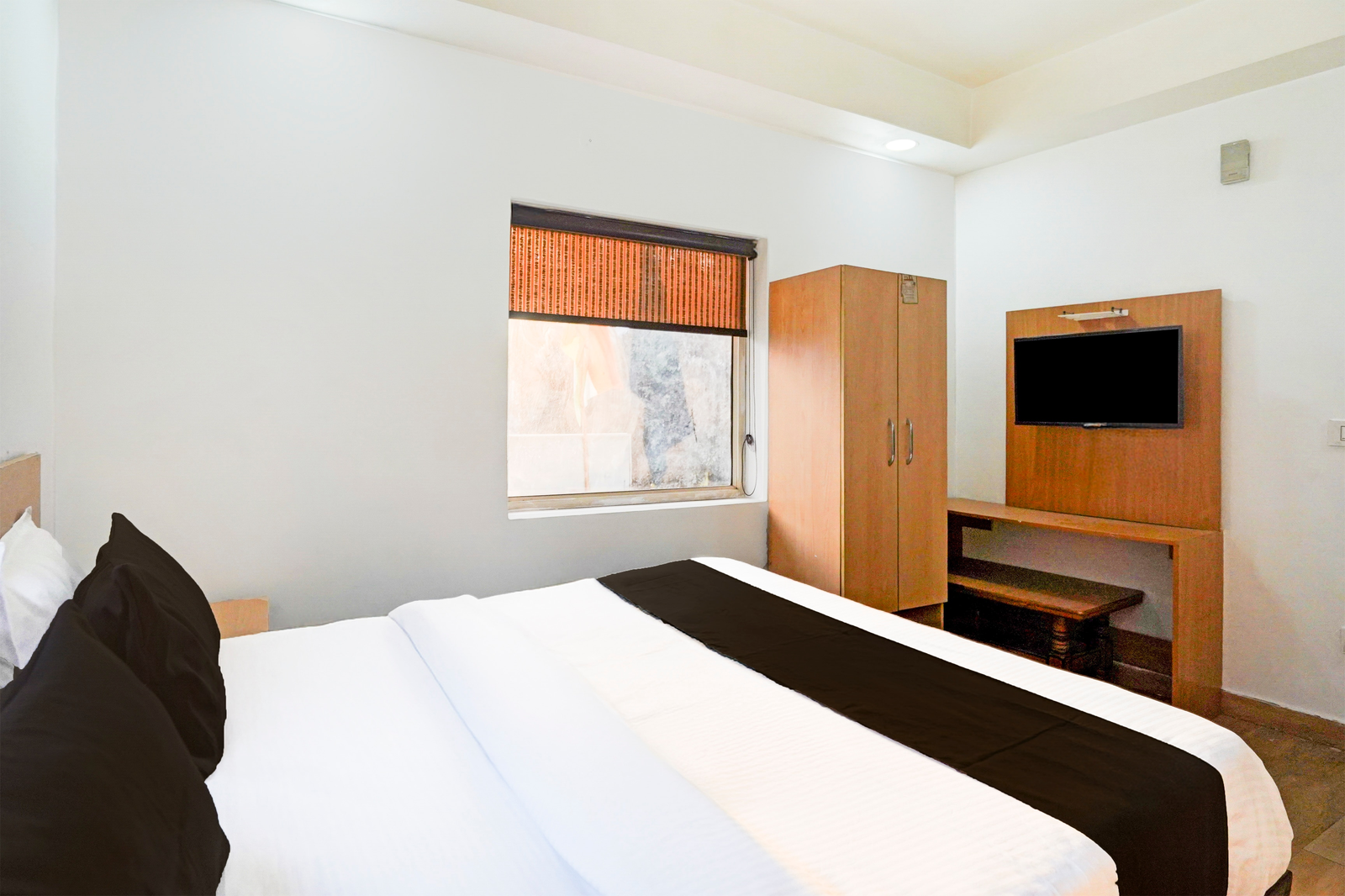 super collection o dallupura road noida