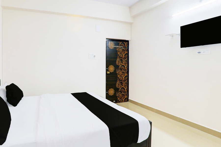 super hotel o kadam ghat near ashok rajpath