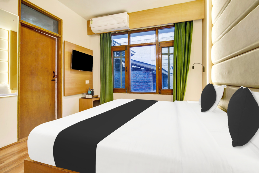 super townhouse rajbagh formerly hotel modern