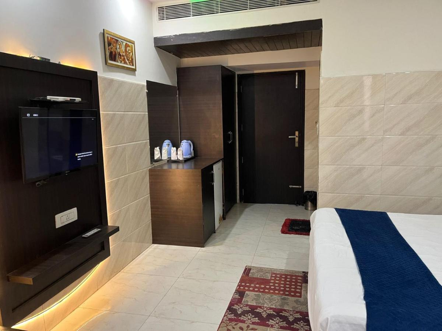 One Earth City Pearl Amritsar, Amritsar Cantonment,3 star