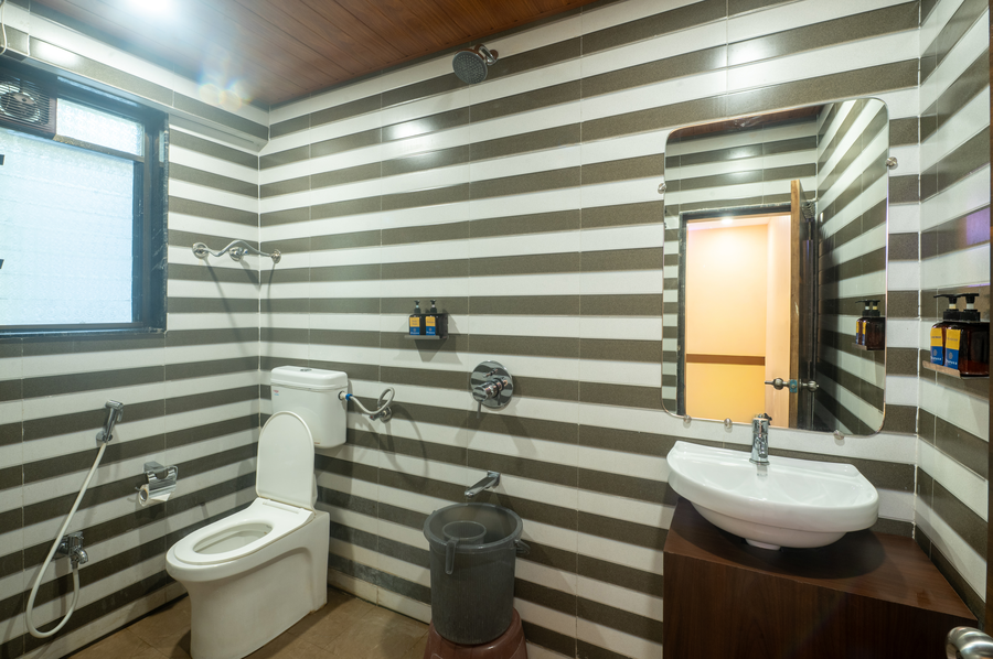 hotel pravasa stay shirdi