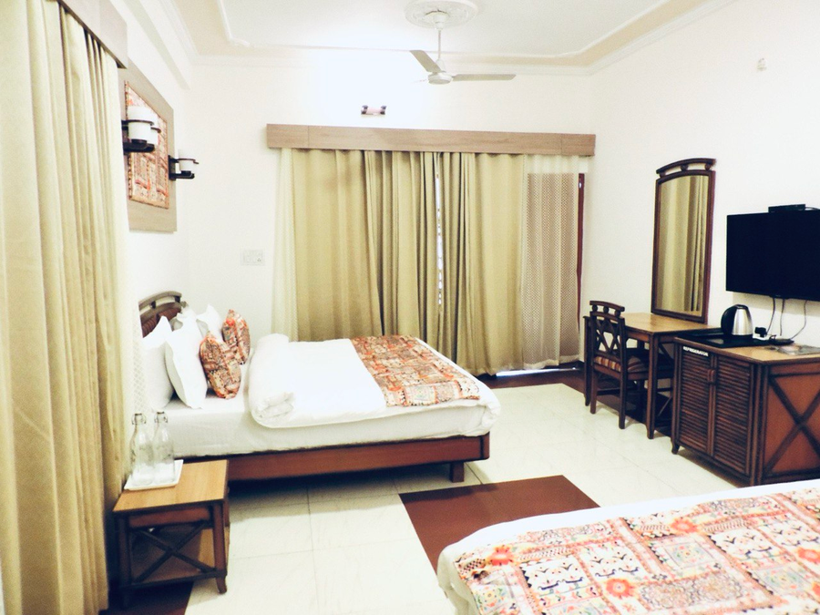 hotel palampur life