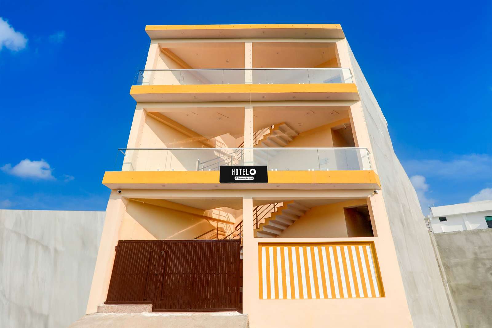 Super Hotel O Arjun Ganj,Snac2,3 star