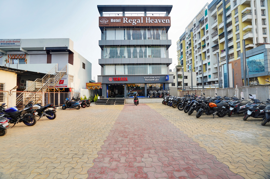 Hotel Regal Heaven,Wagholi,3 star