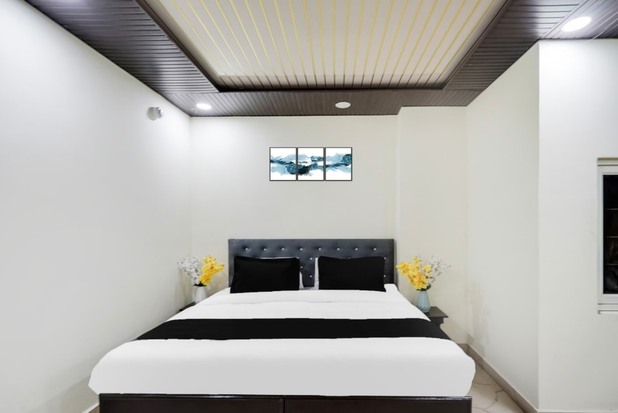 Super Collection O Nirman Vihar,Laxmi Nagar,3 star