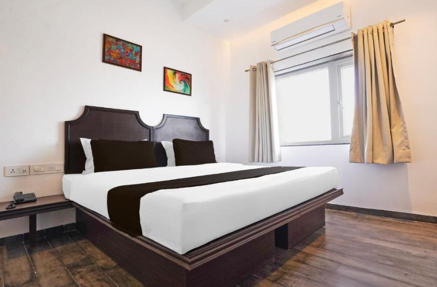 townhouse central bazar road ramdaspeth