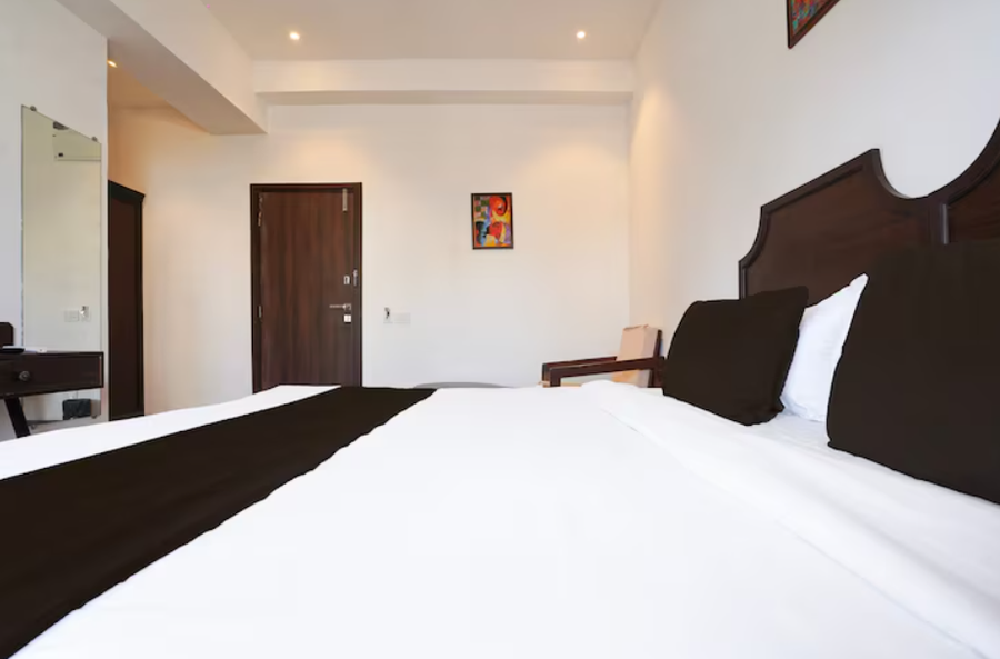 townhouse central bazar road ramdaspeth