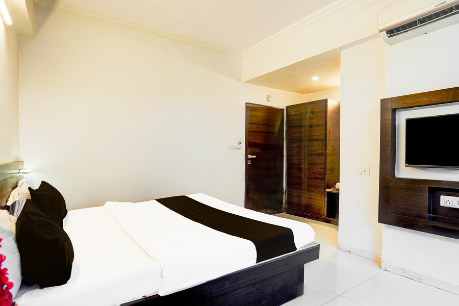 super collection o maninagar formerly park land