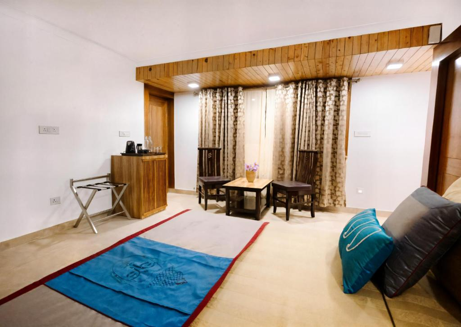 justa lake view residences nainital