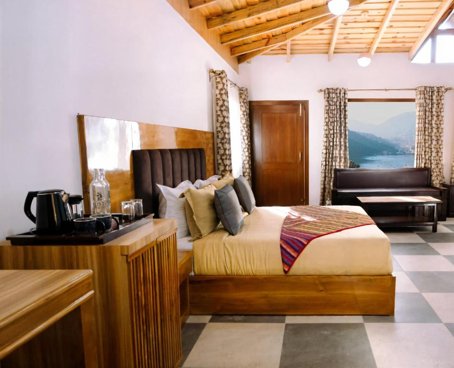 Jüsta Lake View Residences, Nainital,Tallital,3 star