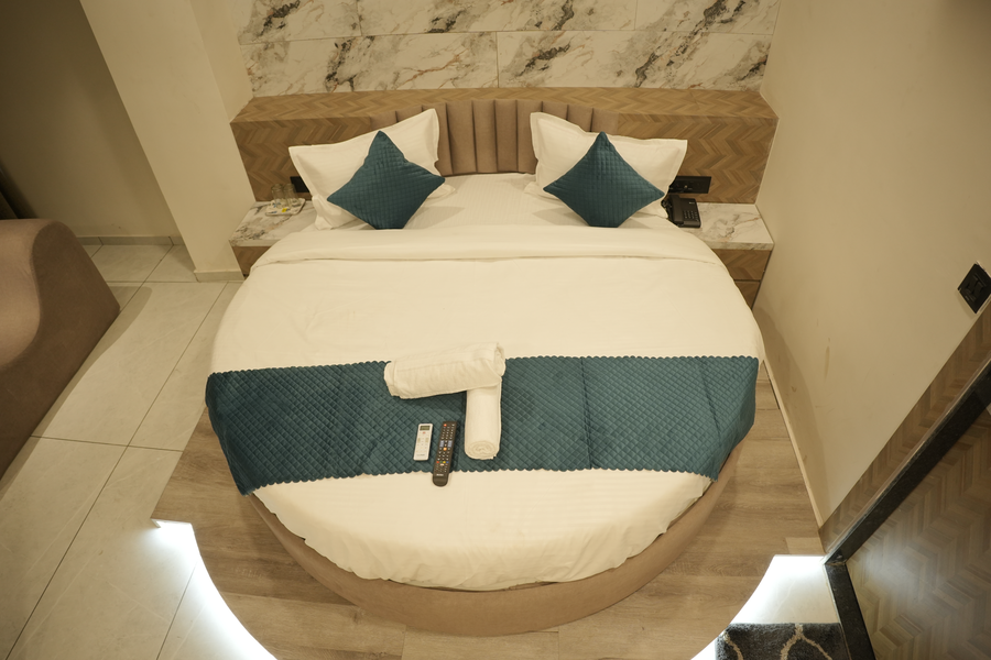 hotel white fortune
