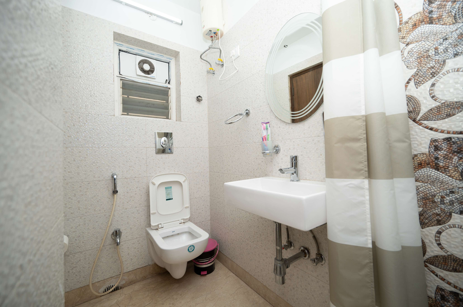lakeside suites