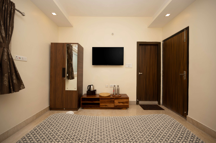 lakeside suites