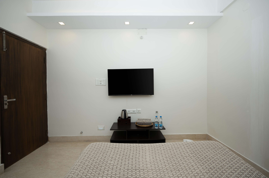 lakeside suites