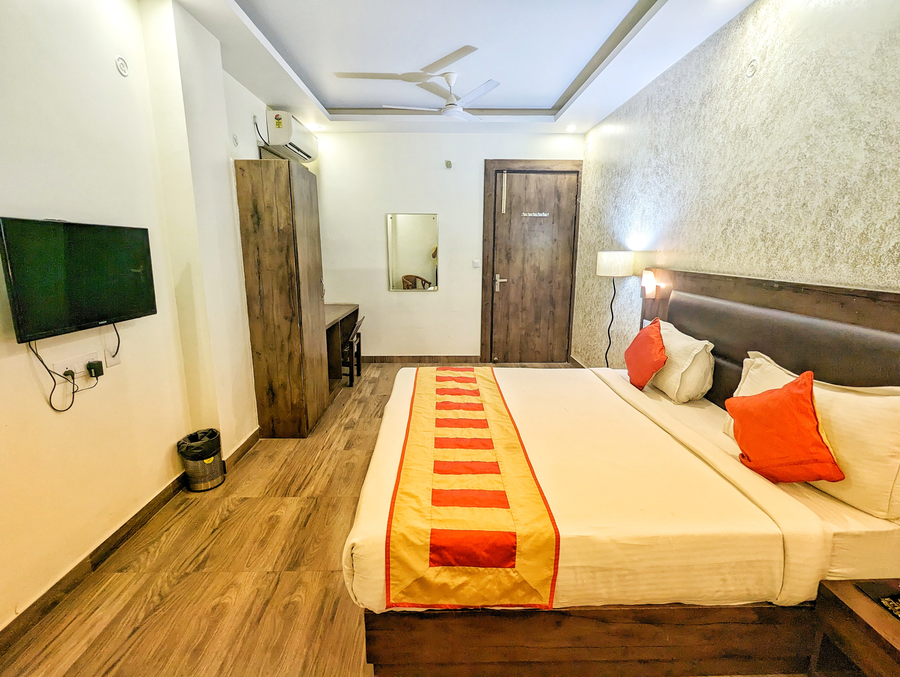 elegance suites gomti nagar