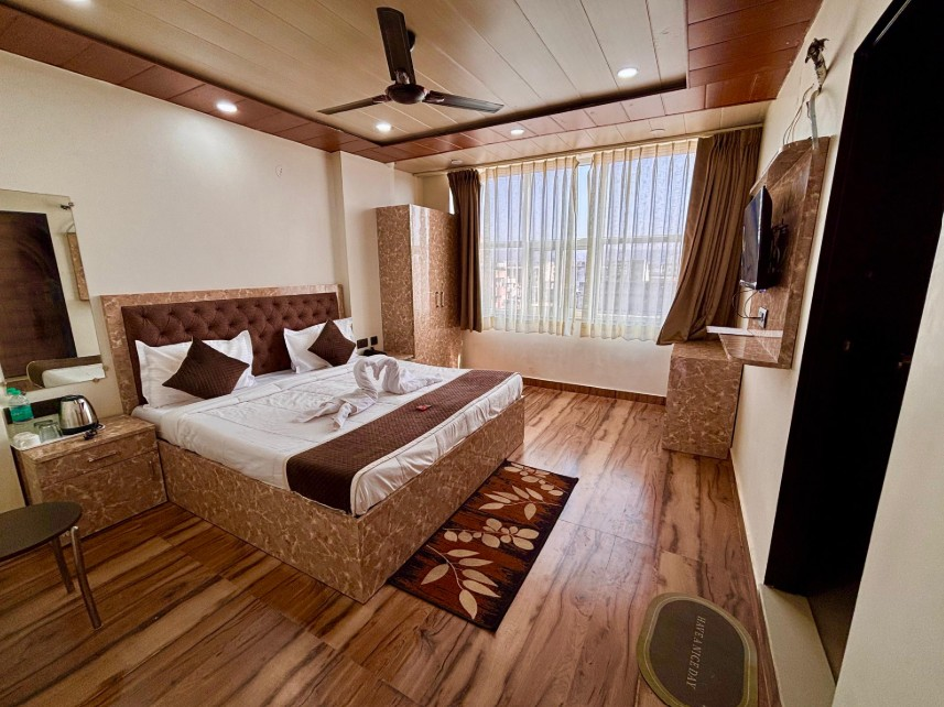 Govindam Royal Stay,,3 star