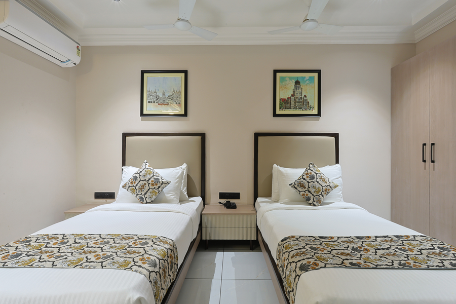 hotel royal town