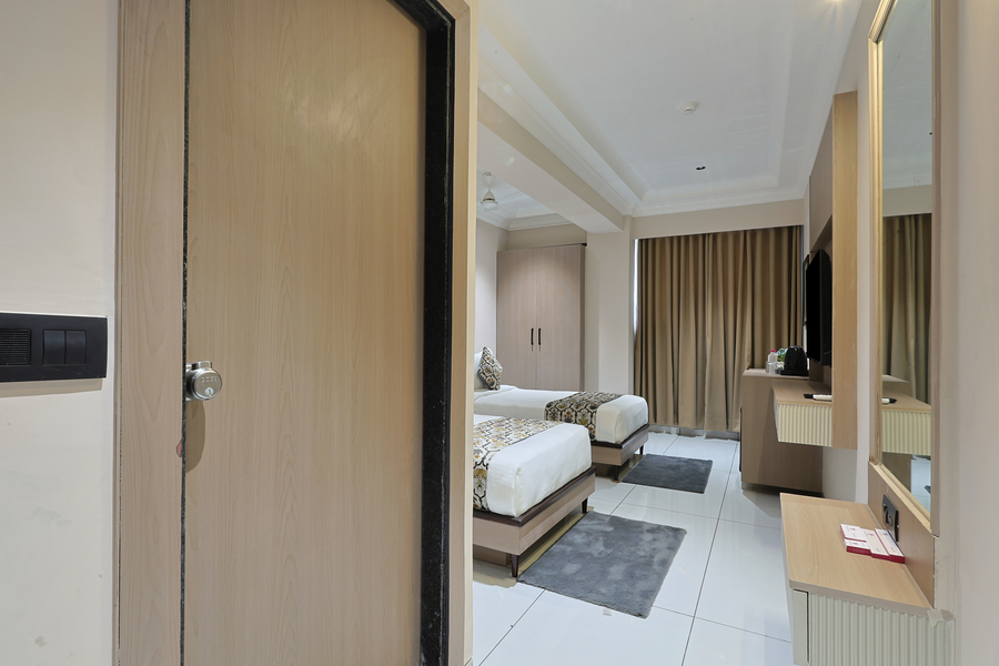 hotel royal town