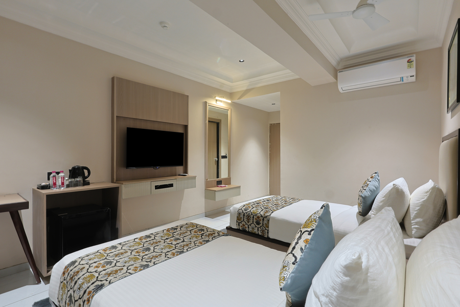 hotel royal town