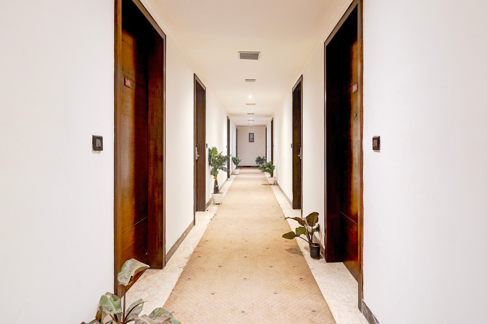 townhouse oak agra near sultanganj puliya formerly bb grand