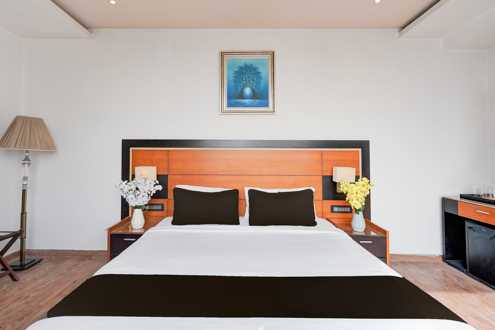 townhouse oak agra near sultanganj puliya formerly bb grand