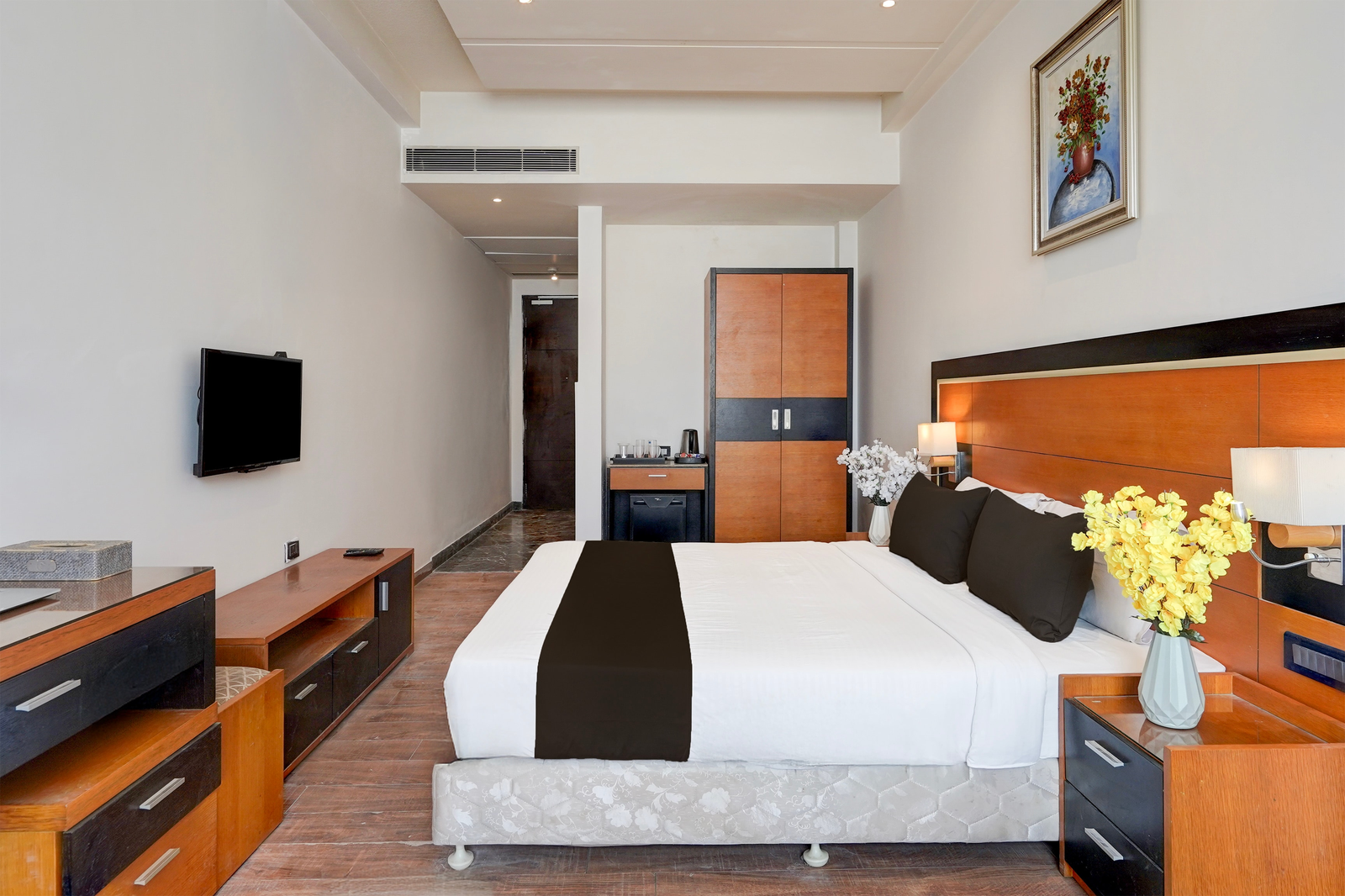 townhouse oak agra near sultanganj puliya formerly bb grand