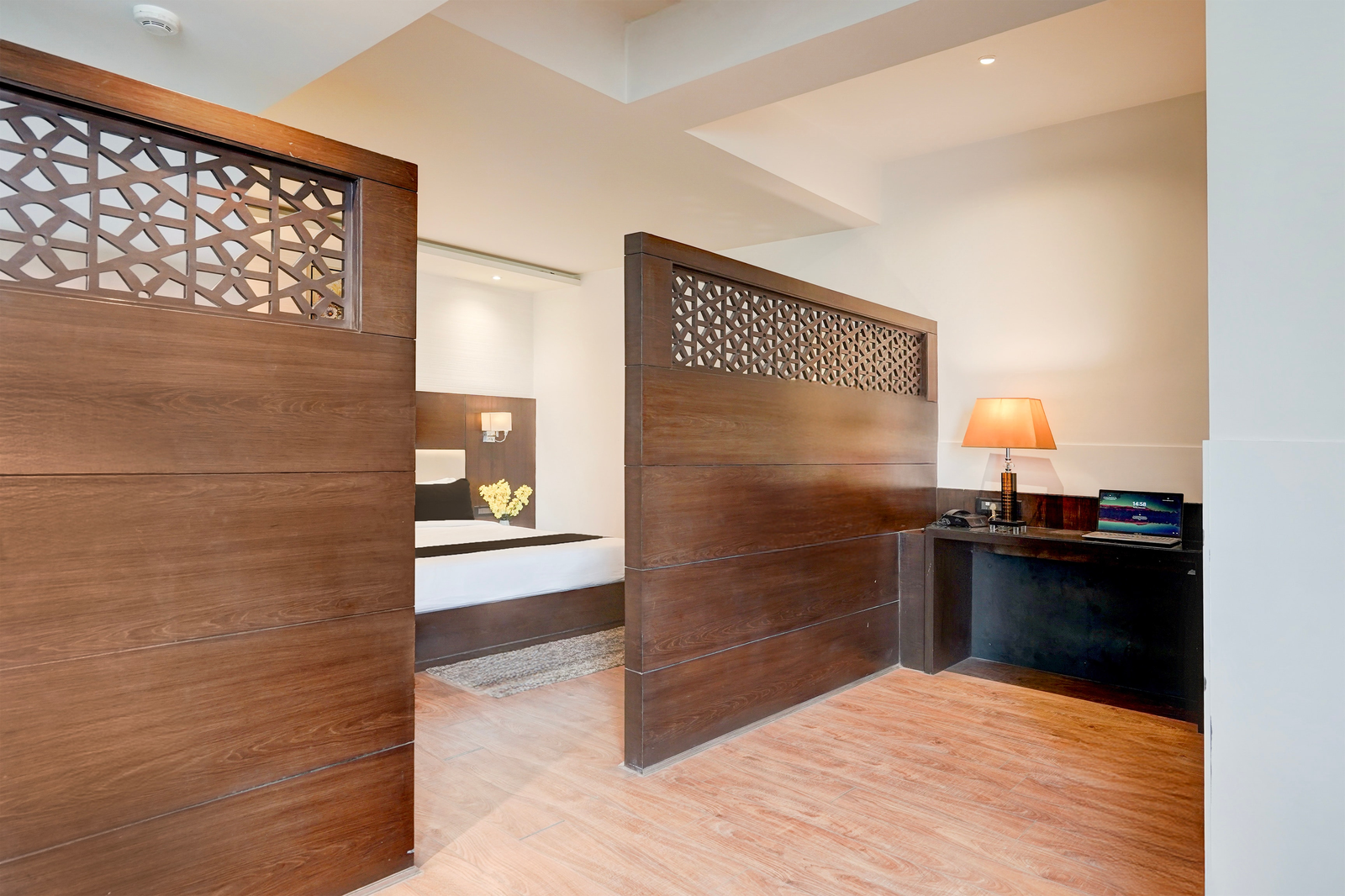townhouse oak agra near sultanganj puliya formerly bb grand