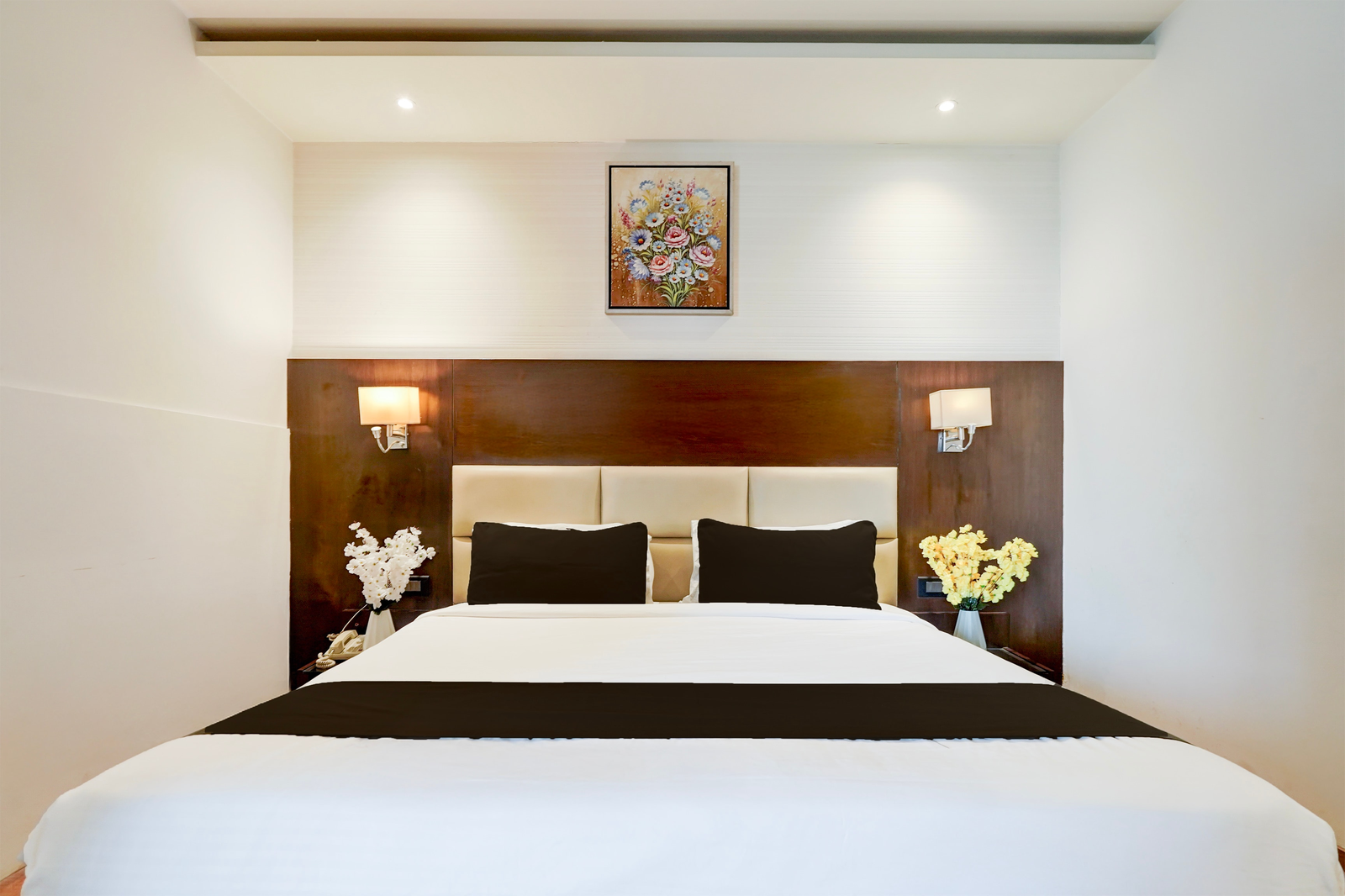 townhouse oak agra near sultanganj puliya formerly bb grand