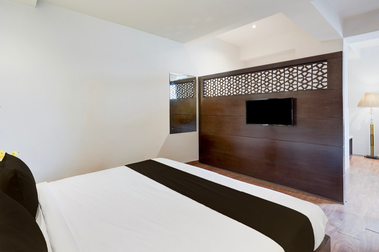 townhouse oak agra near sultanganj puliya formerly bb grand