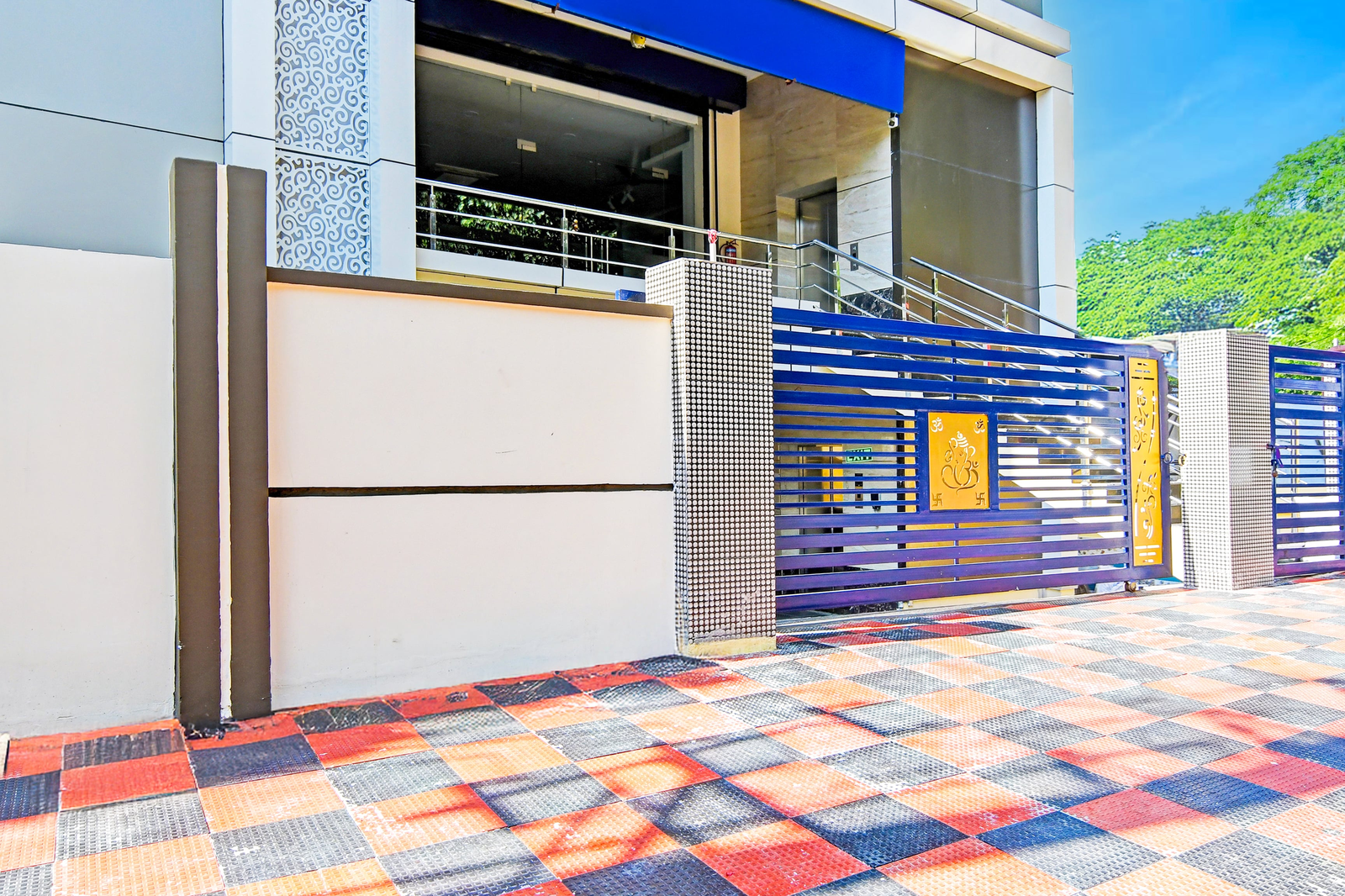 Super Townhouse Dwarakanagar Near Gurudwara,,3 star