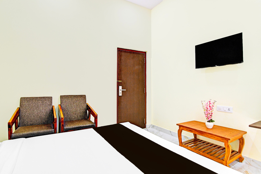 super townhouse dwarakanagar near gurudwara