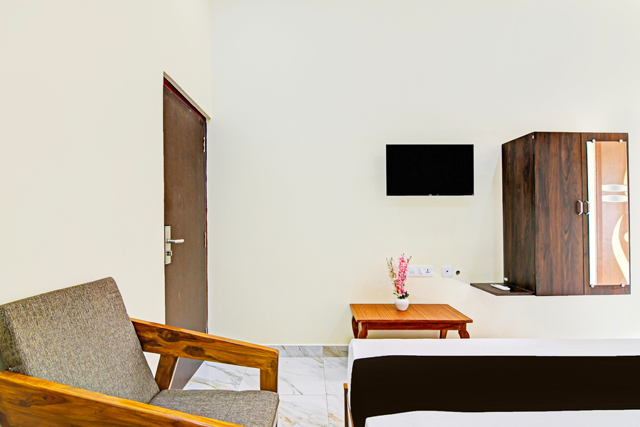 super townhouse dwarakanagar near gurudwara