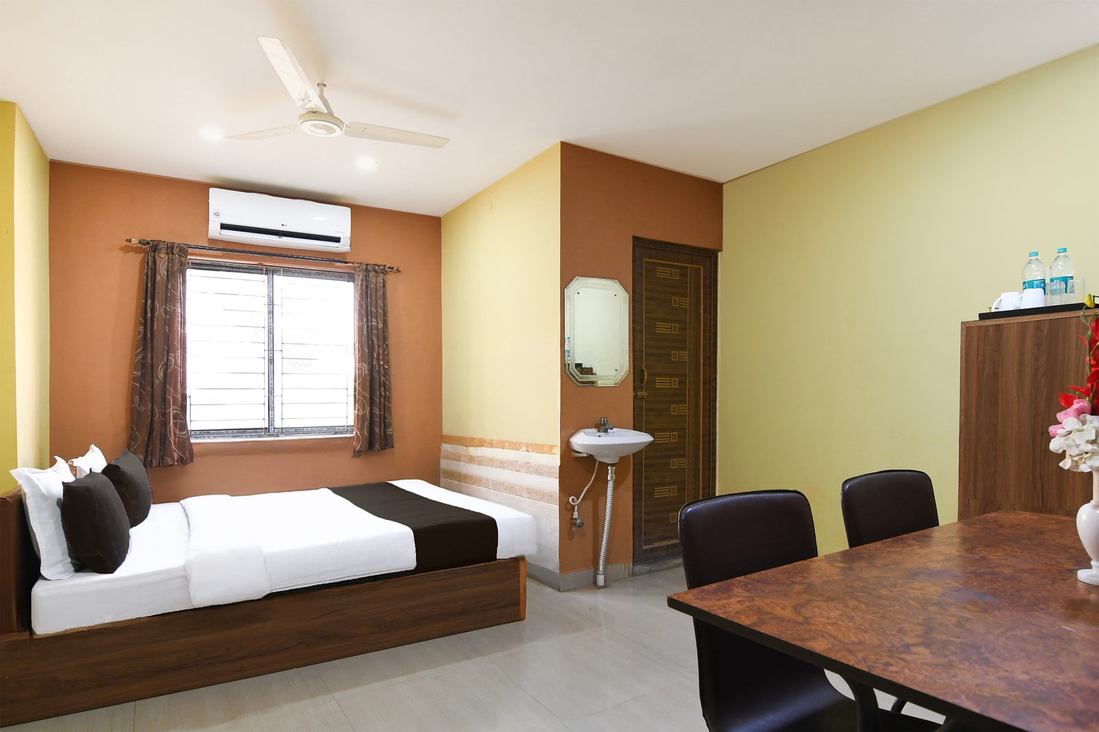 hotel o beleghata formerly santoshi banquet and marriage hall