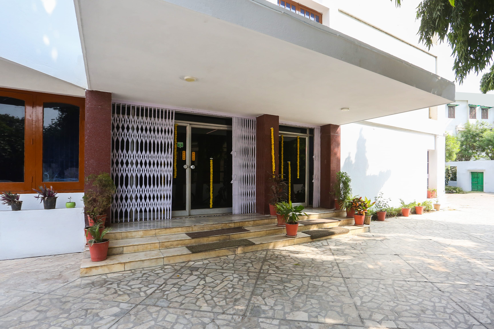 Super Townhouse Pichola Formerly Vinayak,Gulab Bagh,3 star