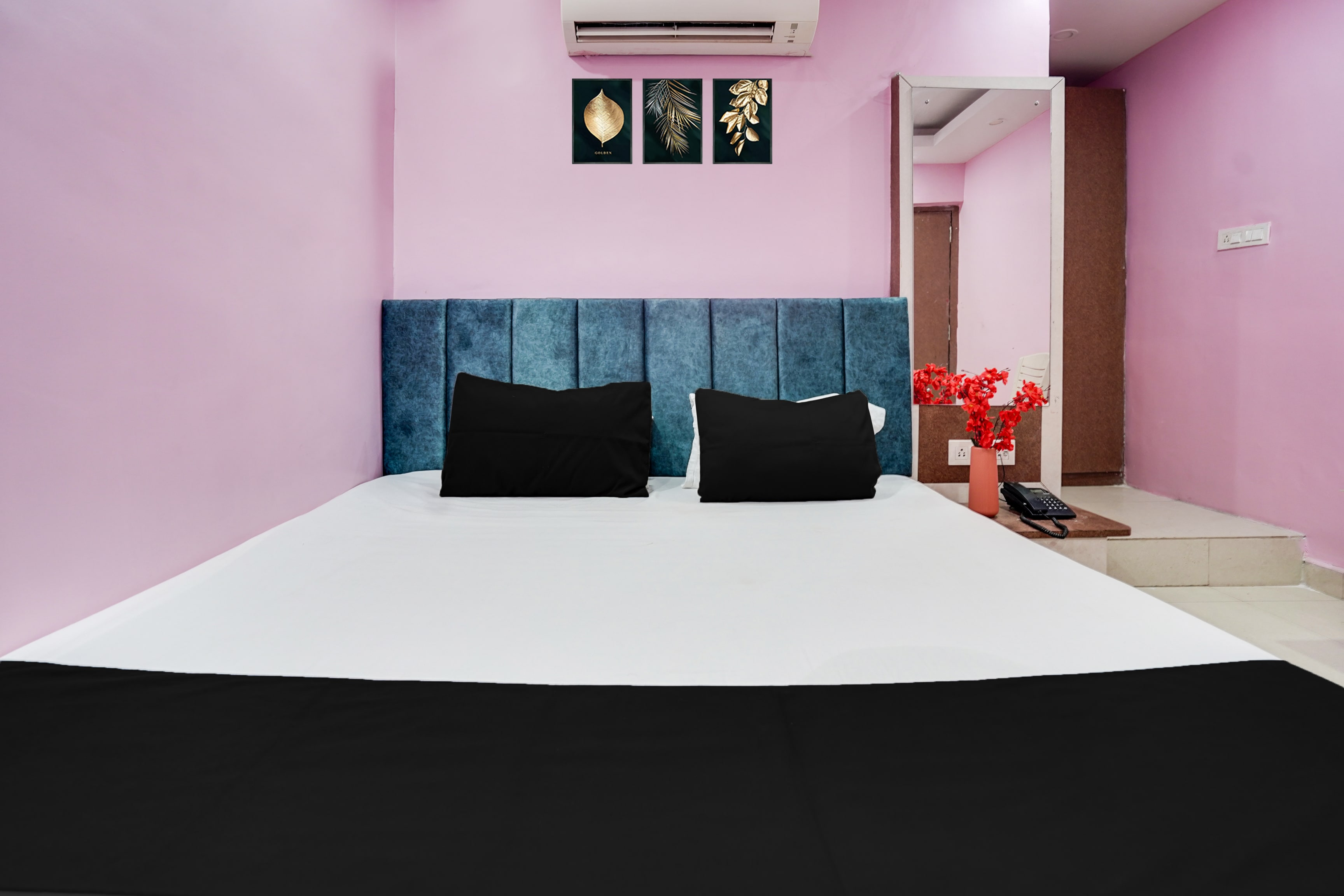 Super Townhouse Butler Road Near Maripur Chowk,,3 star