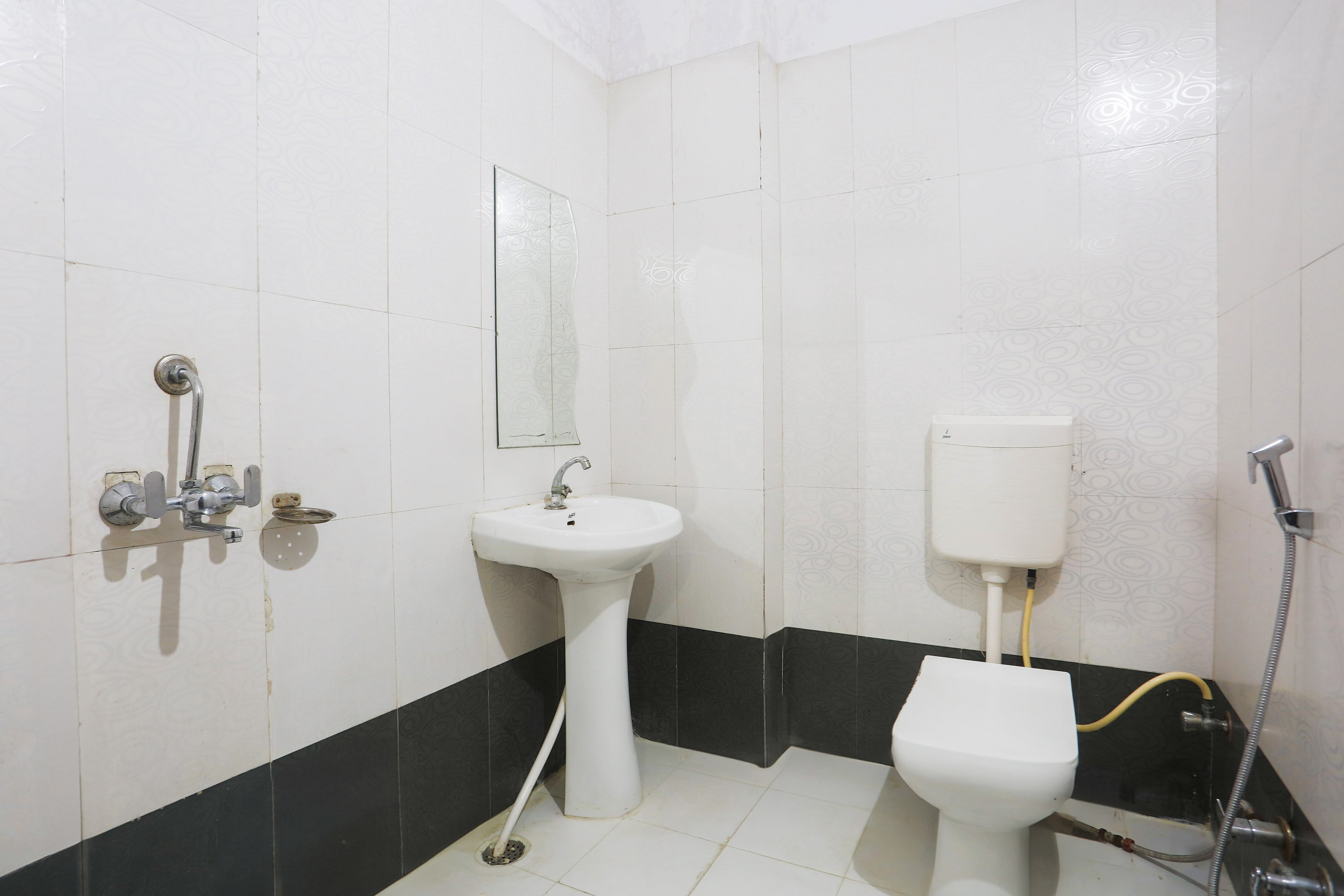 collection o jhalwar road near kota airport