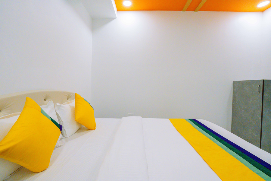 Itsy Hotels Aaditya Inn Tathawade,,3 star