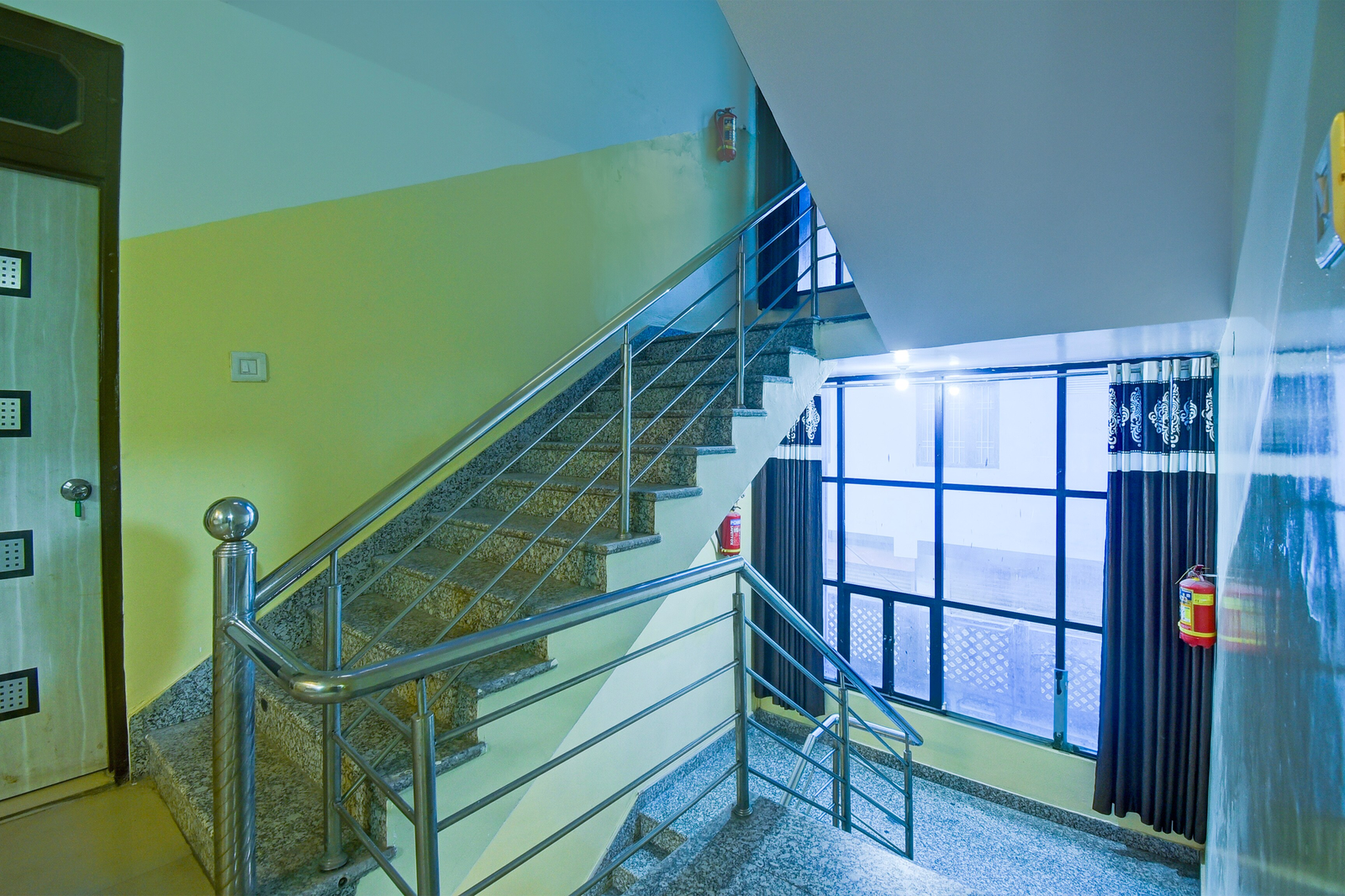 Hotel O Ramgarh Mod Near Hawa Mahal,Karbala,3 star