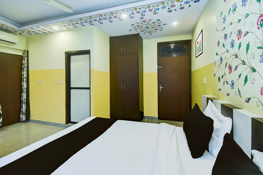 hotel o ramgarh mod near hawa mahal