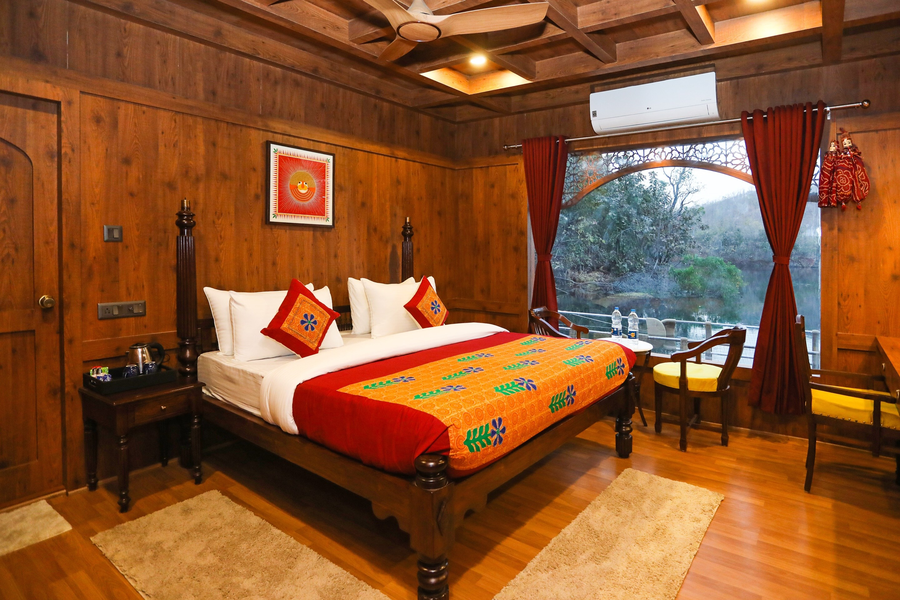 ekta houseboat by checkin statue of unity kevadia